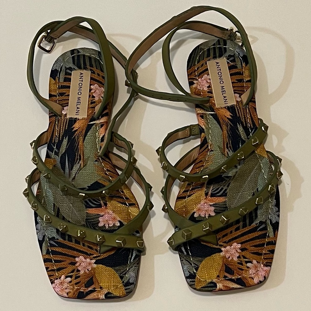 Antonio Melani olive green sandals